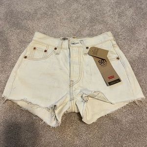 NWT LEVI’S 501 high rise shorts